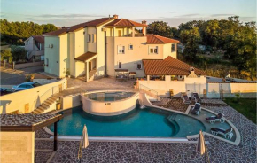 Nice Apartment In Pula With Outdoor Swimming Pool